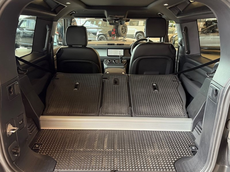 2022 (72) LAND ROVER DEFENDER 3.0 D250 X-Dynamic SE 90 3dr Auto 5216358