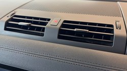 2022 (72) LAND ROVER DEFENDER 3.0 D250 X-Dynamic SE 90 3dr Auto 5216386