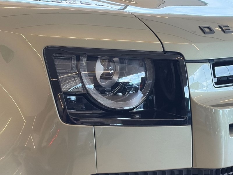 2022 (72) LAND ROVER DEFENDER 3.0 D250 X-Dynamic SE 90 3dr Auto 5216365