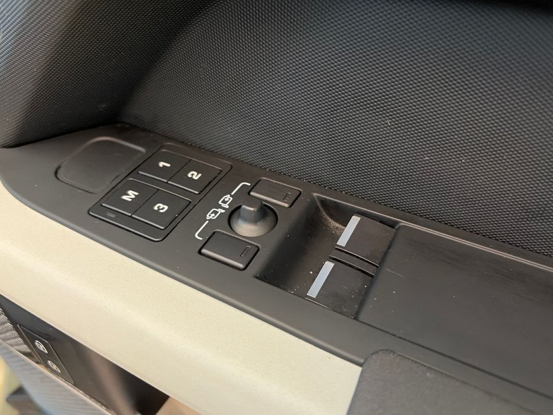 2022 (72) LAND ROVER DEFENDER 3.0 D250 X-Dynamic SE 90 3dr Auto 5216372