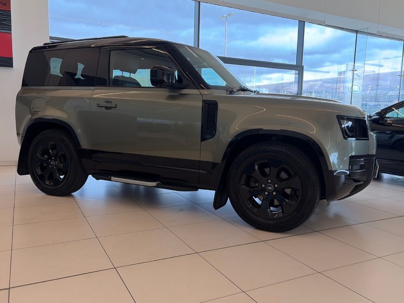 2022 (72) LAND ROVER DEFENDER 3.0 D250 X-Dynamic SE 90 3dr Auto 5216403