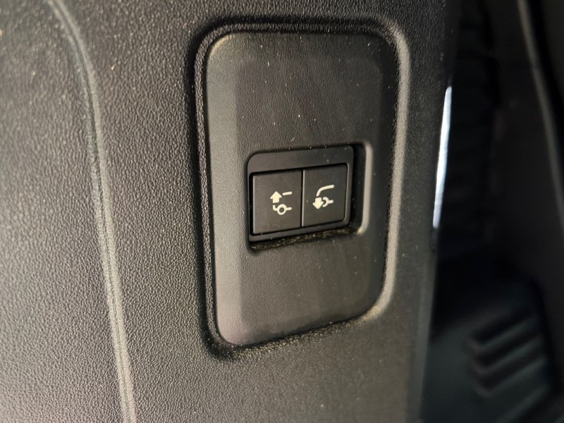 2022 (72) LAND ROVER DEFENDER 3.0 D250 X-Dynamic SE 90 3dr Auto 5216409