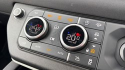 2022 (72) LAND ROVER DEFENDER 3.0 D250 X-Dynamic SE 90 3dr Auto 5216410