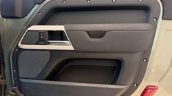 2022 (72) LAND ROVER DEFENDER 3.0 D250 X-Dynamic SE 90 3dr Auto 5216371