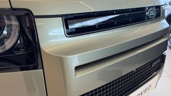 2022 (72) LAND ROVER DEFENDER 3.0 D250 X-Dynamic SE 90 3dr Auto 5216394