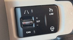 2022 (72) LAND ROVER DEFENDER 3.0 D250 X-Dynamic SE 90 3dr Auto 5216378