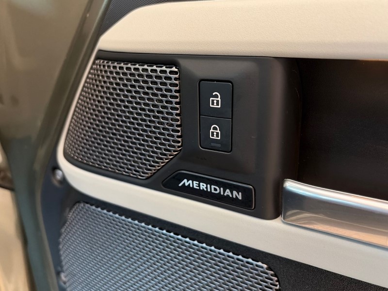 2022 (72) LAND ROVER DEFENDER 3.0 D250 X-Dynamic SE 90 3dr Auto 5216387