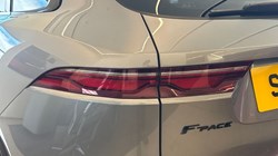 2021 (71) JAGUAR F-PACE 2.0 D200 R-Dynamic SE 5dr Auto AWD 5236772