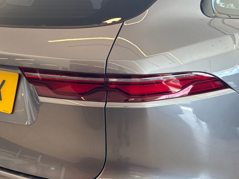 2021 (71) JAGUAR F-PACE 2.0 D200 R-Dynamic SE 5dr Auto AWD 5236799