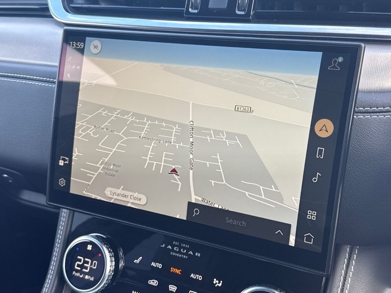 2021 (71) JAGUAR F-PACE 2.0 D200 R-Dynamic SE 5dr Auto AWD 5236764