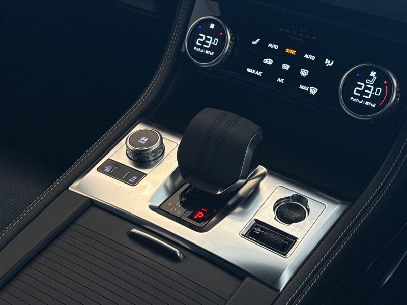 2021 (71) JAGUAR F-PACE 2.0 D200 R-Dynamic SE 5dr Auto AWD 5236766