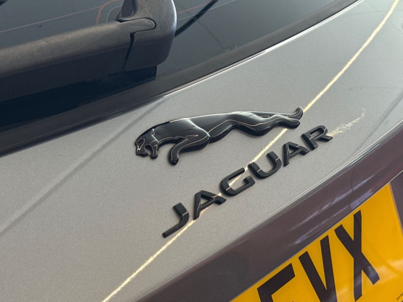 2021 (71) JAGUAR F-PACE 2.0 D200 R-Dynamic SE 5dr Auto AWD 5236797