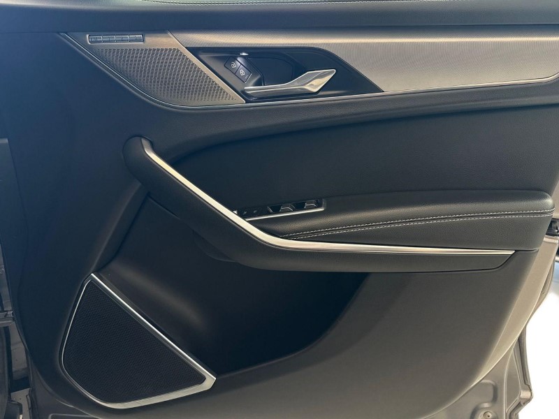 2021 (71) JAGUAR F-PACE 2.0 D200 R-Dynamic SE 5dr Auto AWD 5236774