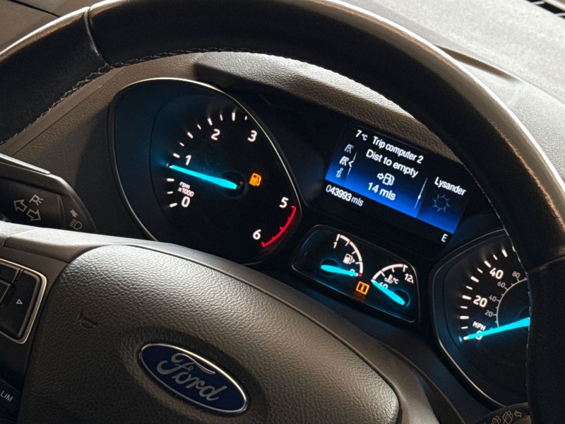 2018 (18) FORD KUGA 2.0 TDCi 180 ST-Line 5dr 5210522