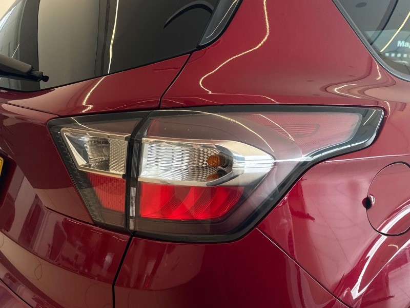 2018 (18) FORD KUGA 2.0 TDCi 180 ST-Line 5dr 5210549