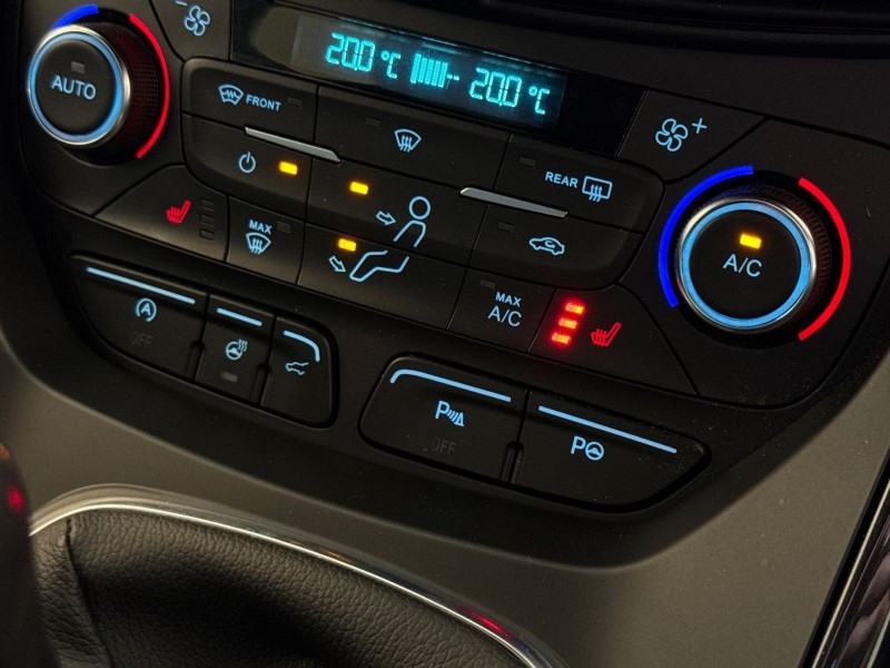 2018 (18) FORD KUGA 2.0 TDCi 180 ST-Line 5dr 5210538