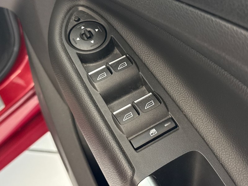 2018 (18) FORD KUGA 2.0 TDCi 180 ST-Line 5dr 5210528