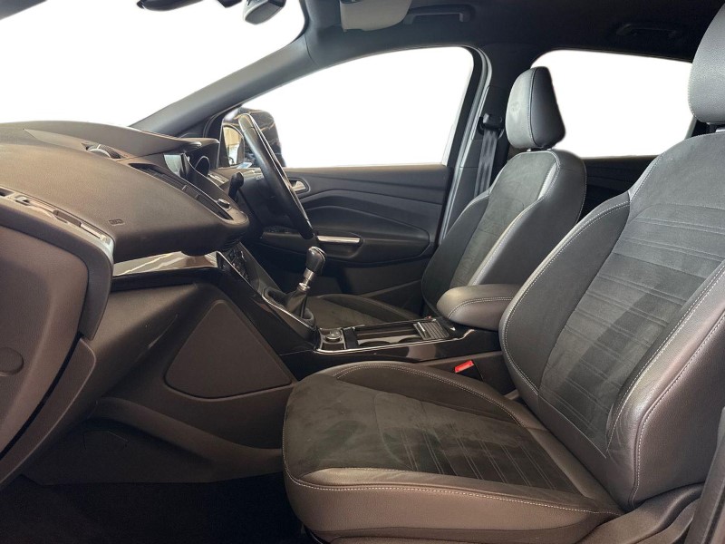 2018 (18) FORD KUGA 2.0 TDCi 180 ST-Line 5dr 5210509