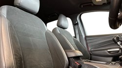 2018 (18) FORD KUGA 2.0 TDCi 180 ST-Line 5dr 5210531