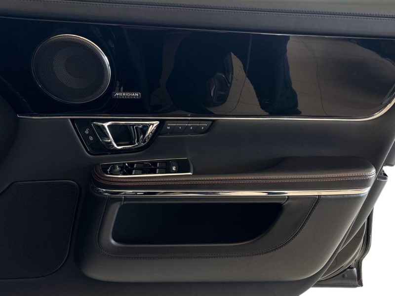 2017 (67) JAGUAR XJ 3.0d V6 R-Sport 4dr Auto 5216268