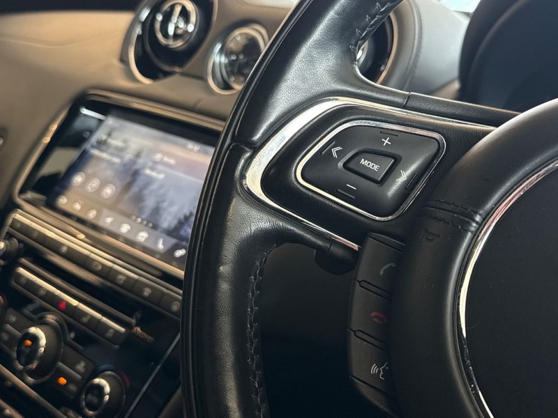 2017 (67) JAGUAR XJ 3.0d V6 R-Sport 4dr Auto 5216274