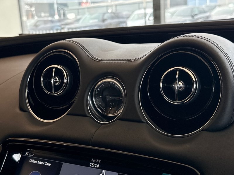 2017 (67) JAGUAR XJ 3.0d V6 R-Sport 4dr Auto 5216281