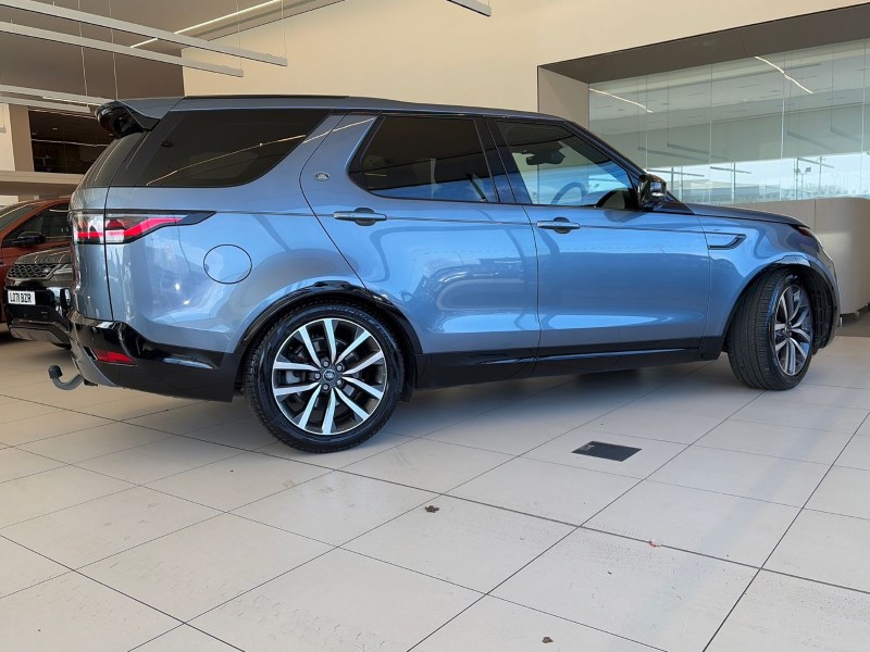 2022 (22) LAND ROVER DISCOVERY 3.0 D300 R-Dynamic SE 5dr Auto 5233893