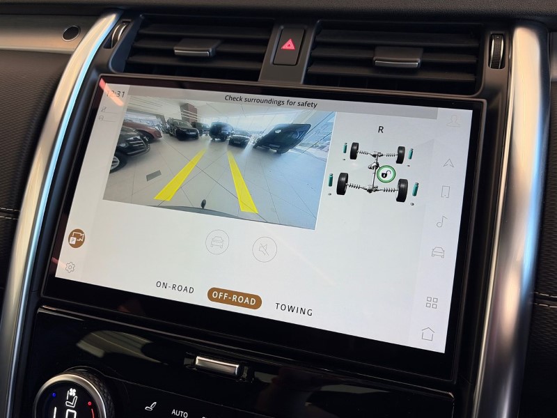 2022 (22) LAND ROVER DISCOVERY 3.0 D300 R-Dynamic SE 5dr Auto 5233870