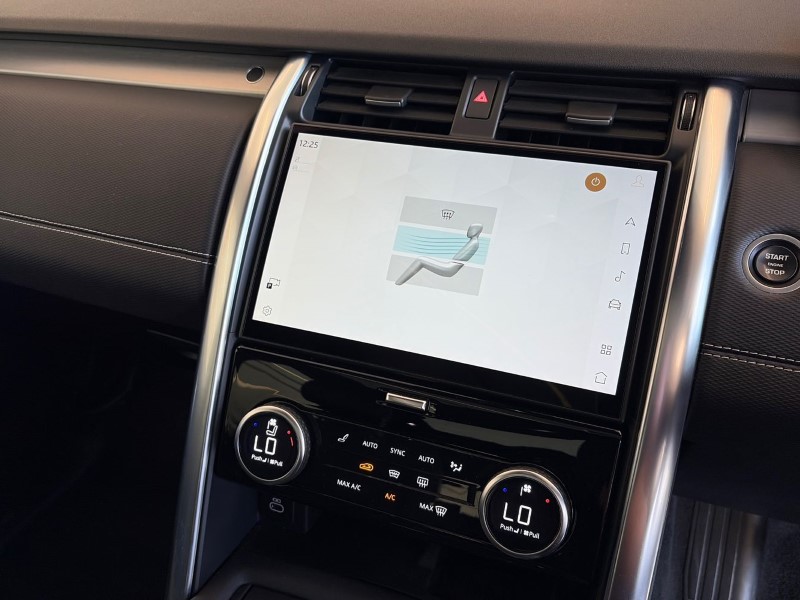 2022 (22) LAND ROVER DISCOVERY 3.0 D300 R-Dynamic SE 5dr Auto 5233872