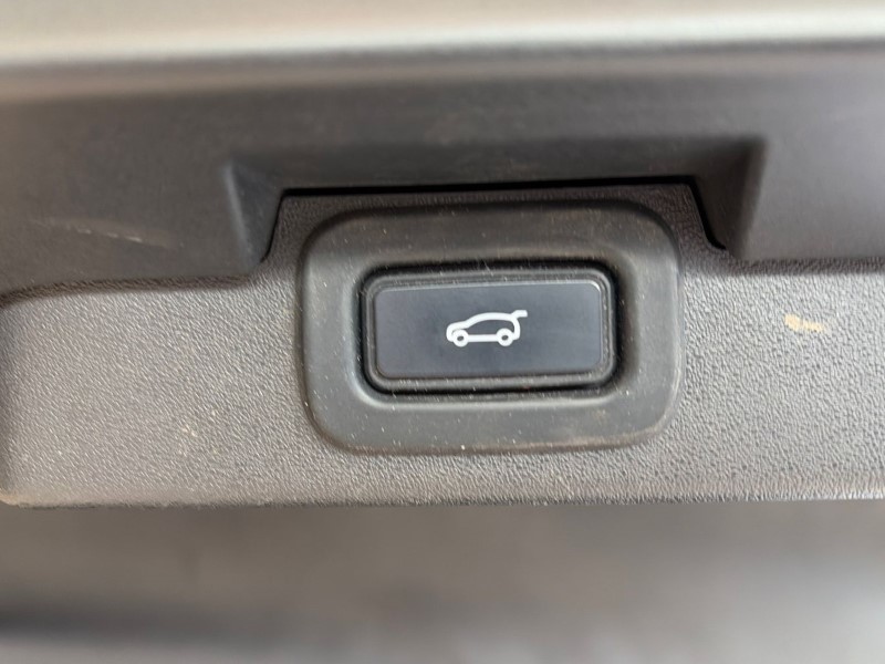 2022 (22) LAND ROVER DISCOVERY 3.0 D300 R-Dynamic SE 5dr Auto 5233881