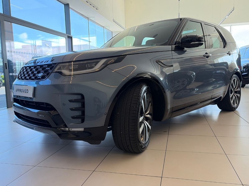 2022 (22) LAND ROVER DISCOVERY 3.0 D300 R-Dynamic SE 5dr Auto 5233898