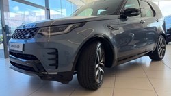 2022 (22) LAND ROVER DISCOVERY 3.0 D300 R-Dynamic SE 5dr Auto 5233898