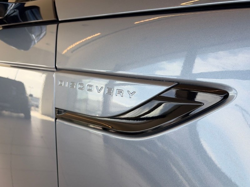 2022 (22) LAND ROVER DISCOVERY 3.0 D300 R-Dynamic SE 5dr Auto 5233858