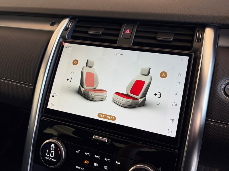 2022 (22) LAND ROVER DISCOVERY 3.0 D300 R-Dynamic SE 5dr Auto 5233874