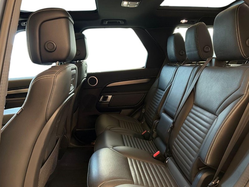 2022 (22) LAND ROVER DISCOVERY 3.0 D300 R-Dynamic SE 5dr Auto 5233842