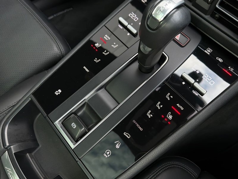 2023 (23) PORSCHE MACAN 5dr PDK 5238587