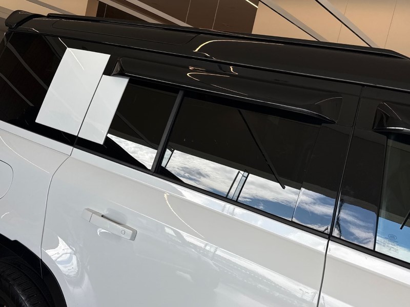 2025 (75) LAND ROVER DEFENDER 3.0 D250 X-Dynamic SE 110 5dr Auto 5251557