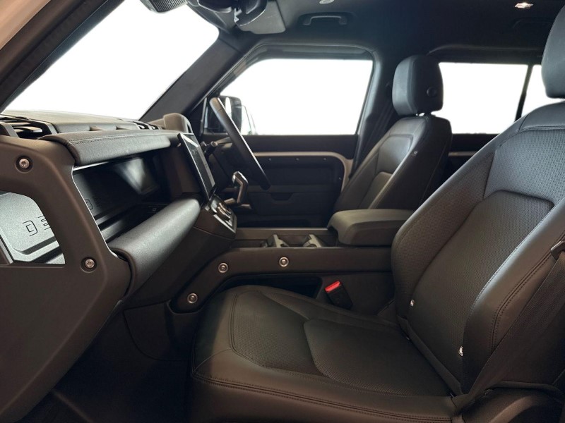 2025 (75) LAND ROVER DEFENDER 3.0 D250 X-Dynamic SE 110 5dr Auto 5228072