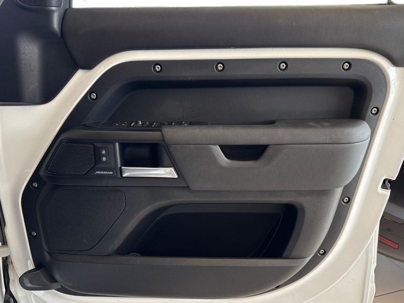 2025 (75) LAND ROVER DEFENDER 3.0 D250 X-Dynamic SE 110 5dr Auto 5228091