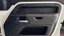 2025 (75) LAND ROVER DEFENDER 3.0 D250 X-Dynamic SE 110 5dr Auto 5228091