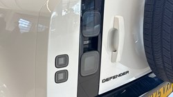 2025 (75) LAND ROVER DEFENDER 3.0 D250 X-Dynamic SE 110 5dr Auto 5228088