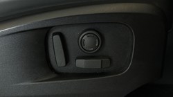 2025 (75) LAND ROVER DEFENDER 3.0 D250 X-Dynamic SE 110 5dr Auto 5228093