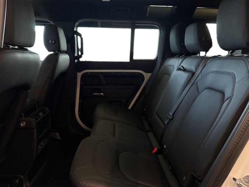 2025 (75) LAND ROVER DEFENDER 3.0 D250 X-Dynamic SE 110 5dr Auto 5228073