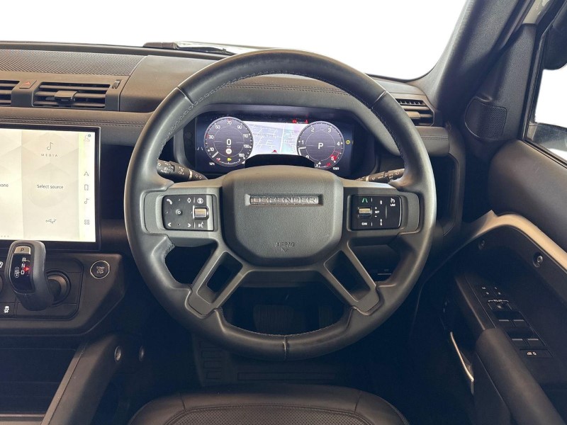 2025 (75) LAND ROVER DEFENDER 3.0 D250 X-Dynamic SE 110 5dr Auto 5251524