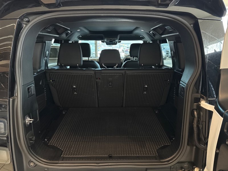 2025 (75) LAND ROVER DEFENDER 3.0 D250 X-Dynamic SE 110 5dr Auto 5228079