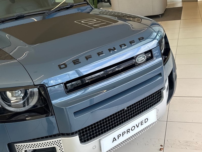 2023 (23) LAND ROVER COMMERCIAL DEFENDER 3.0 D250 Hard Top SE Auto 5251501