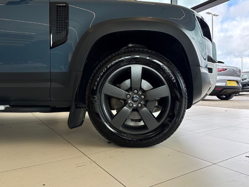 2023 (23) LAND ROVER COMMERCIAL DEFENDER 3.0 D250 Hard Top SE Auto 5234327