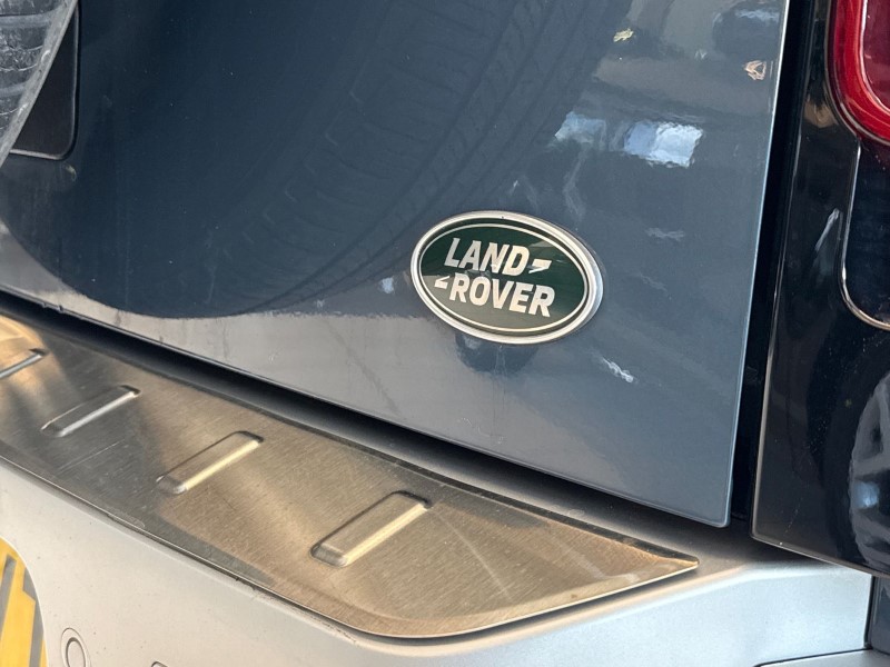 2023 (23) LAND ROVER COMMERCIAL DEFENDER 3.0 D250 Hard Top SE Auto 5234360