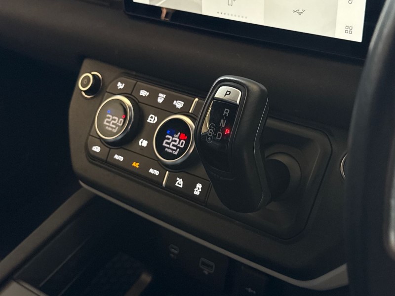 2023 (23) LAND ROVER COMMERCIAL DEFENDER 3.0 D250 Hard Top SE Auto 5234332