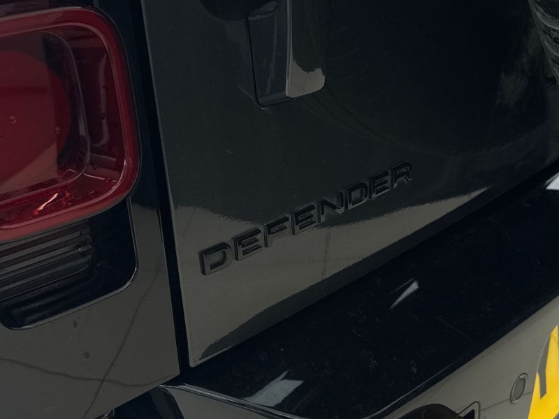 2023 (23) LAND ROVER DEFENDER 3.0 D300 X-Dynamic HSE 110 5dr Auto 5233831